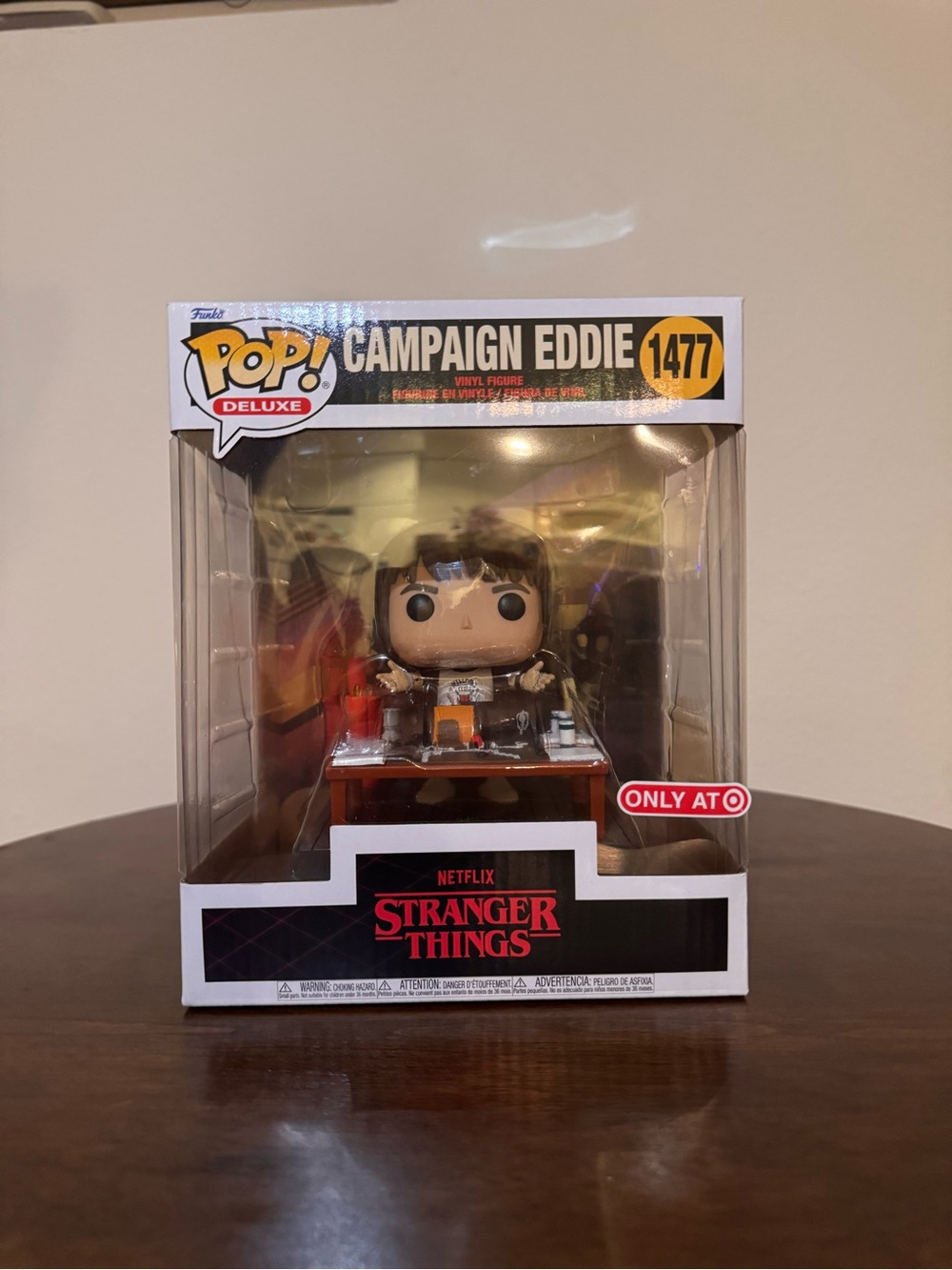 Funko Pop! Deluxe Campaign Eddie 1477 - Black, White, Red